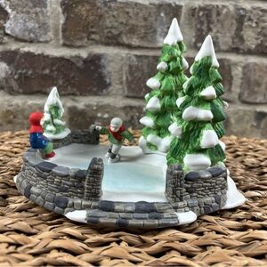 Department 56 Heritage Village Skating Pond